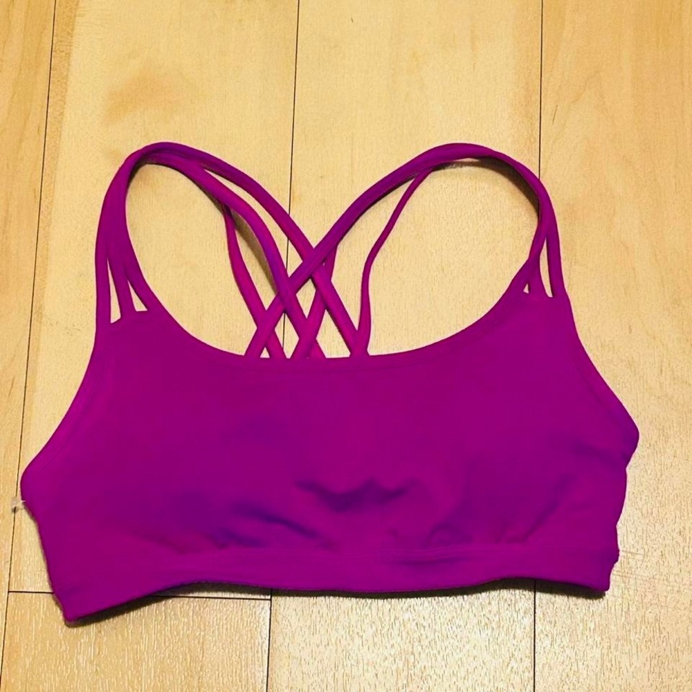 Athleta fushia pink sports bra small
Women's support athletic
